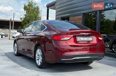 Седан Chrysler 200 2015 в 
