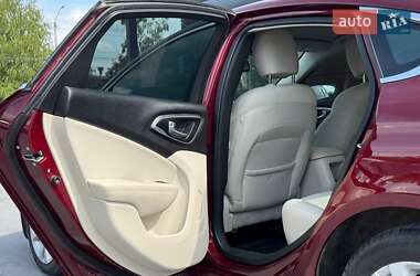 Седан Chrysler 200 2015 в 