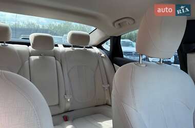 Седан Chrysler 200 2015 в 