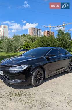Седан Chrysler 200 2016 в 