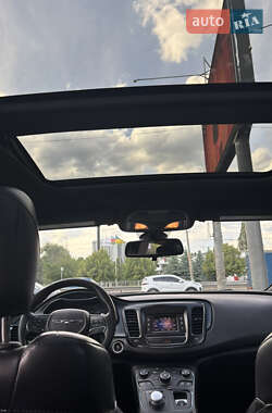 Седан Chrysler 200 2015 в 