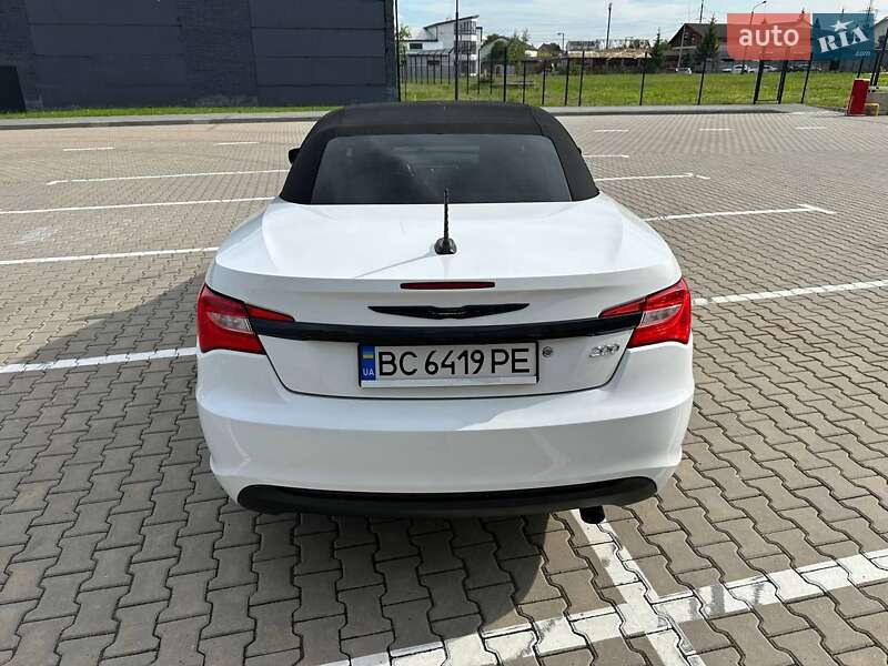 Кабриолет Chrysler 200 2012 в Ивано-Франковске