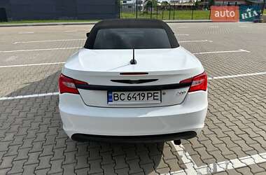 Кабриолет Chrysler 200 2012 в 