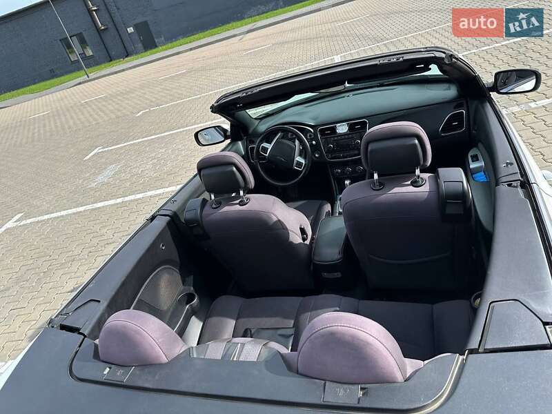 Кабриолет Chrysler 200 2012 в Ивано-Франковске