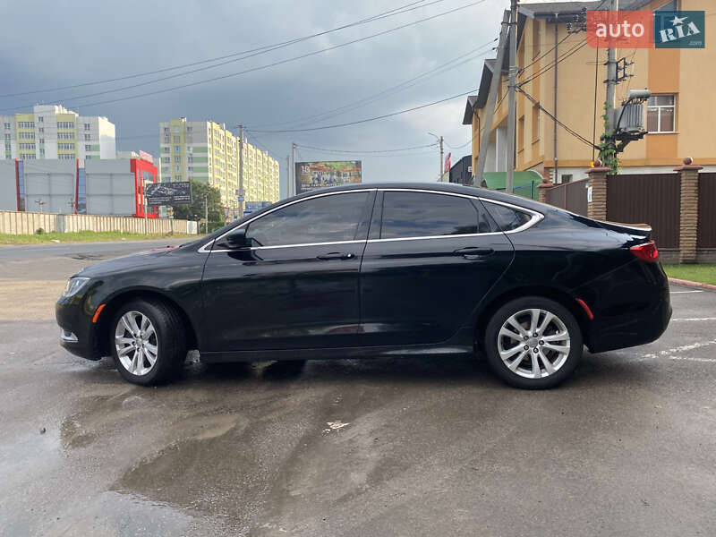 Седан Chrysler 200 2015 в Киеве