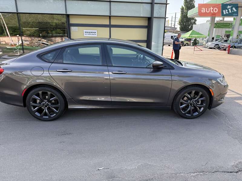 Седан Chrysler 200 2015 в Одессе