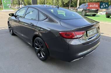 Седан Chrysler 200 2015 в 