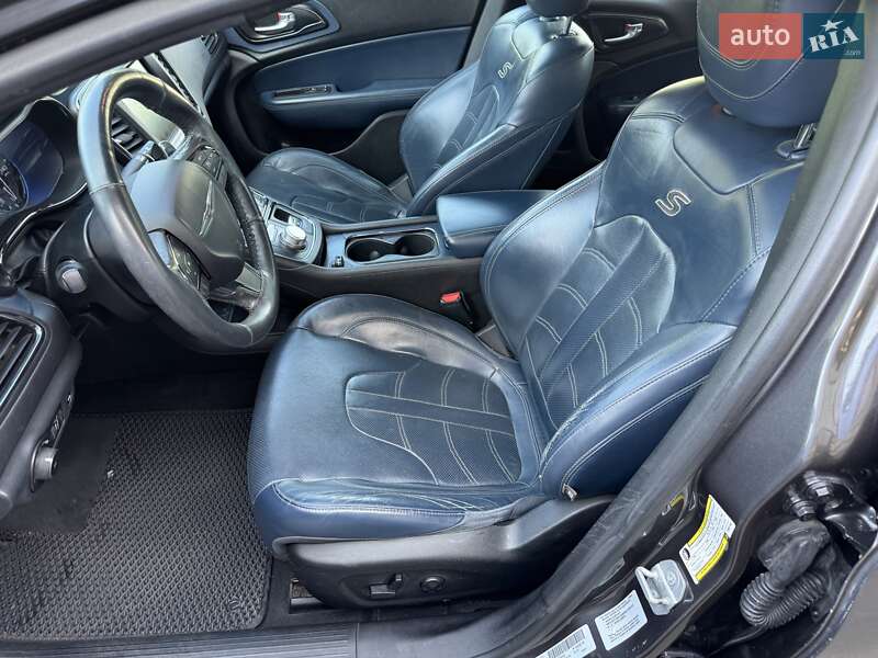 Седан Chrysler 200 2015 в Одессе