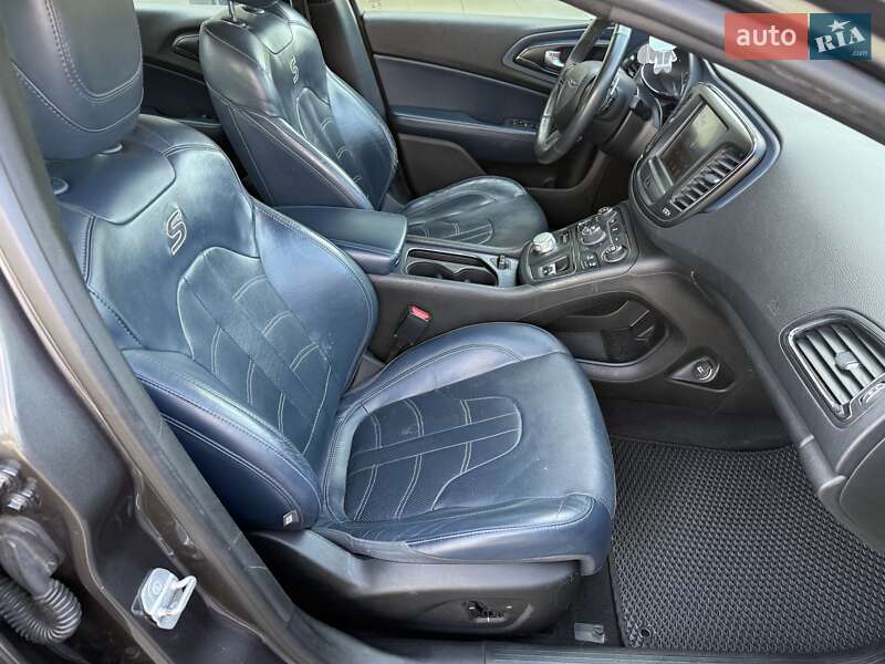 Седан Chrysler 200 2015 в Одессе