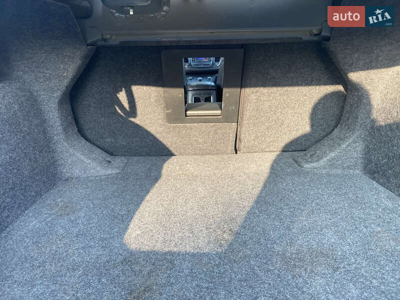 Седан Chrysler 200 2014 в Хмельницком