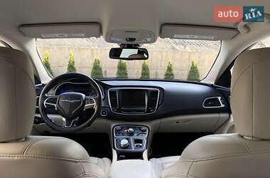 Седан Chrysler 200 2016 в 
