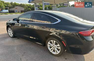 Седан Chrysler 200 2015 в 