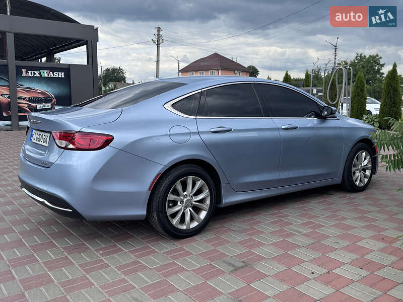 Седан Chrysler 200 2015 в Переяславе