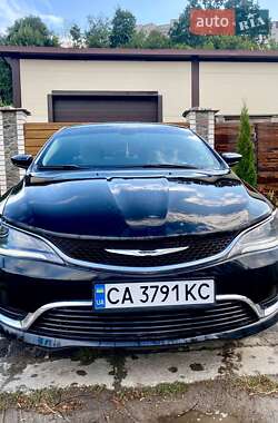 Седан Chrysler 200 2015 в Каневе