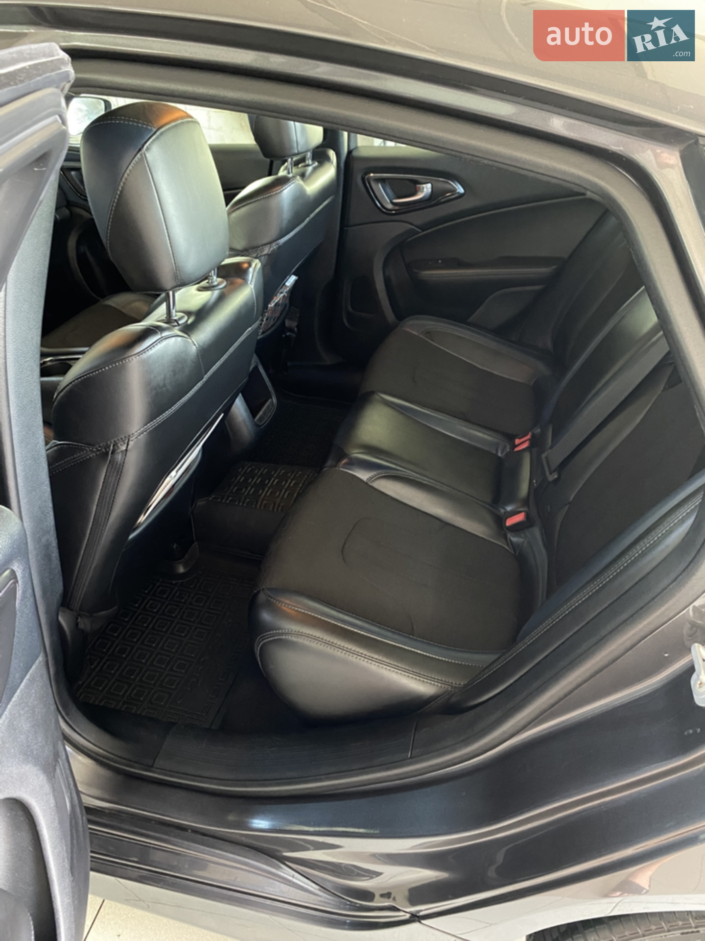 2016 Chrysler 200 - мініатюра 19