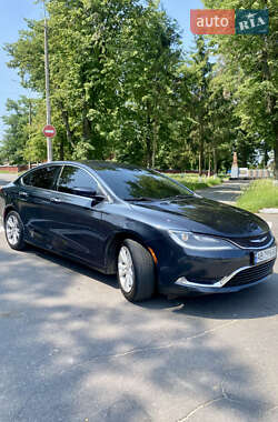 Седан Chrysler 200 2016 в 