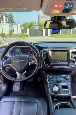 Седан Chrysler 200 2016 в 