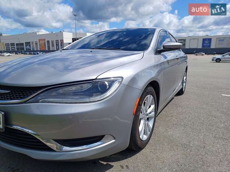 Седан Chrysler 200 2016 в 