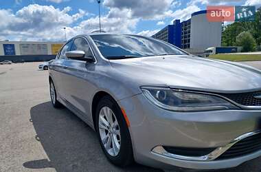 Седан Chrysler 200 2016 в 