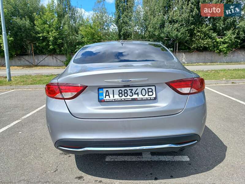 Седан Chrysler 200 2016 в Києві