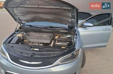 Седан Chrysler 200 2015 в 