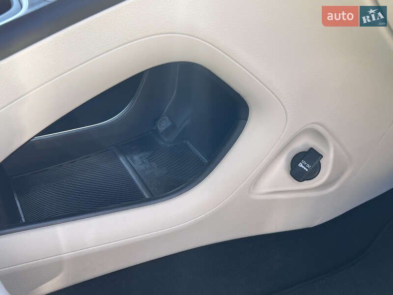 Седан Chrysler 200 2016 в Нововолинську фото 39 Седан Chrysler 200 2016 в Нововолинську