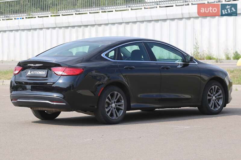 Седан Chrysler 200 2015 в Києві