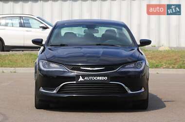 Седан Chrysler 200 2015 в 