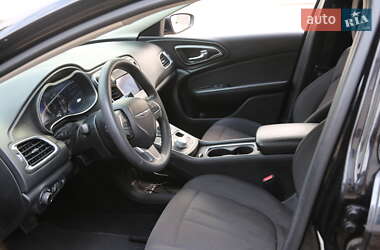 Седан Chrysler 200 2015 в 