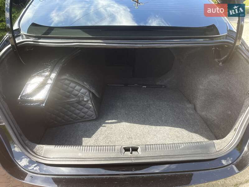 Седан Chrysler 200 2014 в Шепетовке