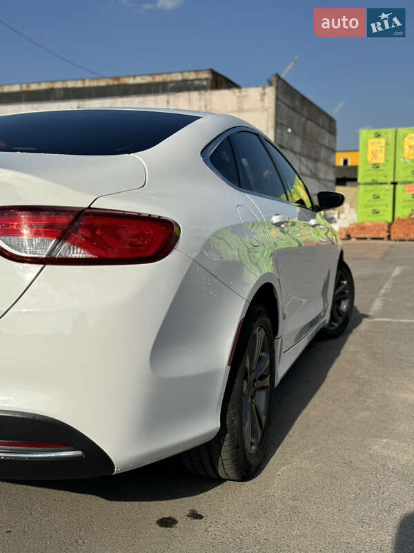Седан Chrysler 200 2014 в Житомире