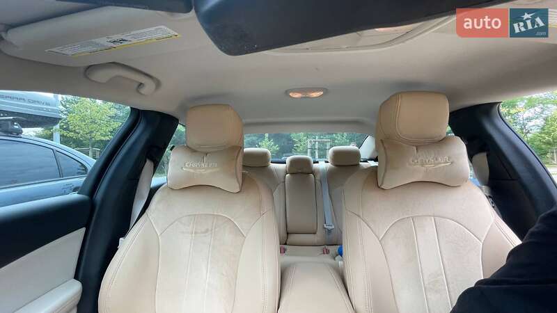 Седан Chrysler 200 2015 в Кропивницком