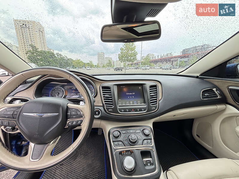 Седан Chrysler 200 2014 в Киеве