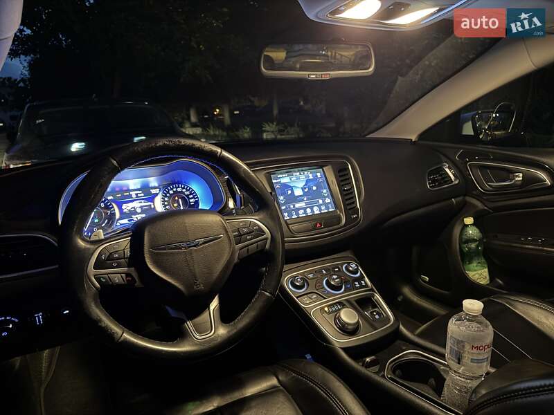 Седан Chrysler 200 2014 в Киеве