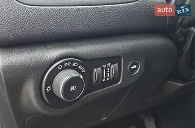 Седан Chrysler 200 2014 в 
