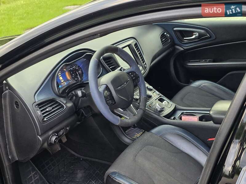 Седан Chrysler 200 2014 в Тернополі