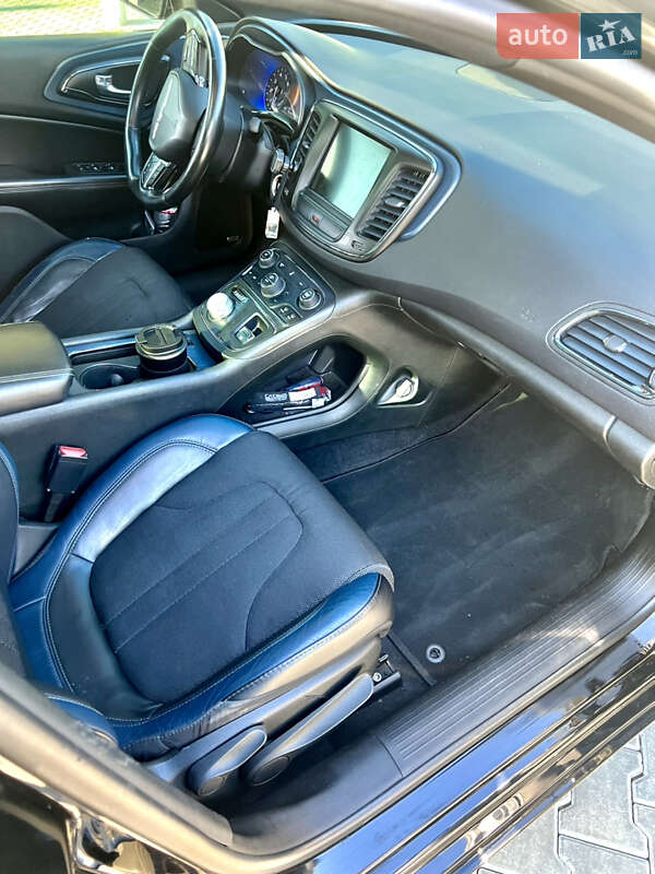 Седан Chrysler 200 2014 в Киеве фото 12 Седан Chrysler 200 2014 в Киеве