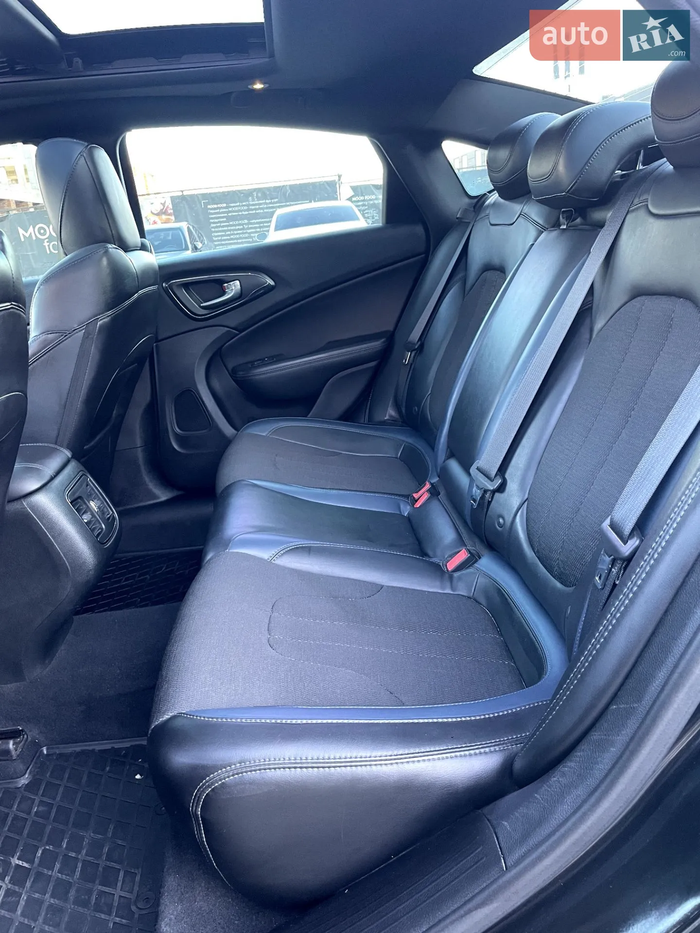 2015 Chrysler 200 - мініатюра 22