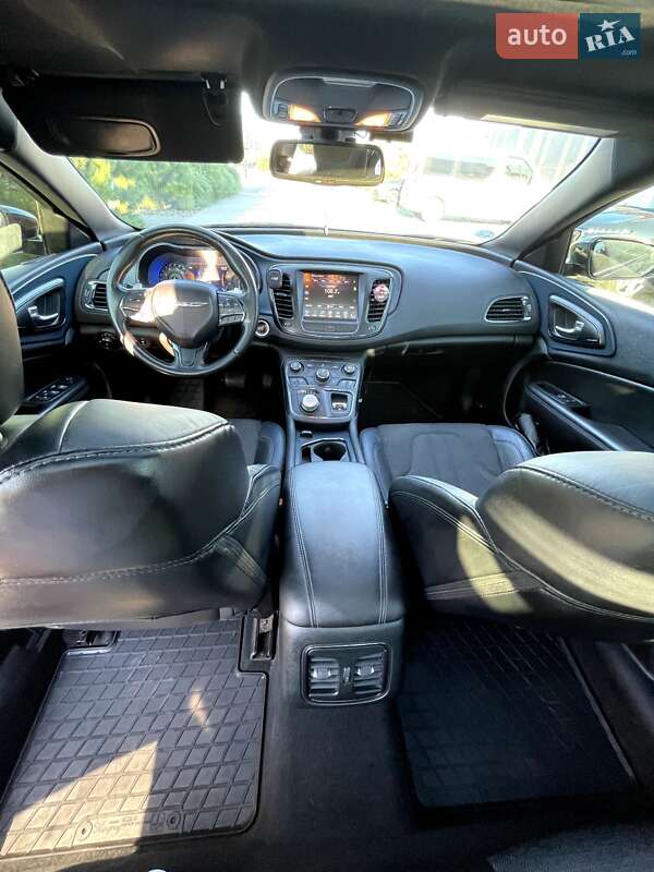Седан Chrysler 200 2015 в Хмельницькому фото 14 Седан Chrysler 200 2015 в Хмельницькому