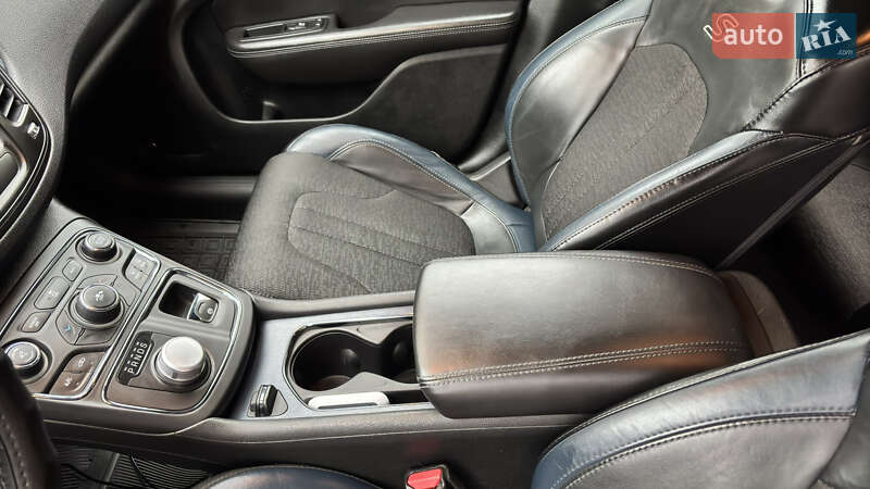 Седан Chrysler 200 2015 в Чернигове фото 12 Седан Chrysler 200 2015 в Чернигове