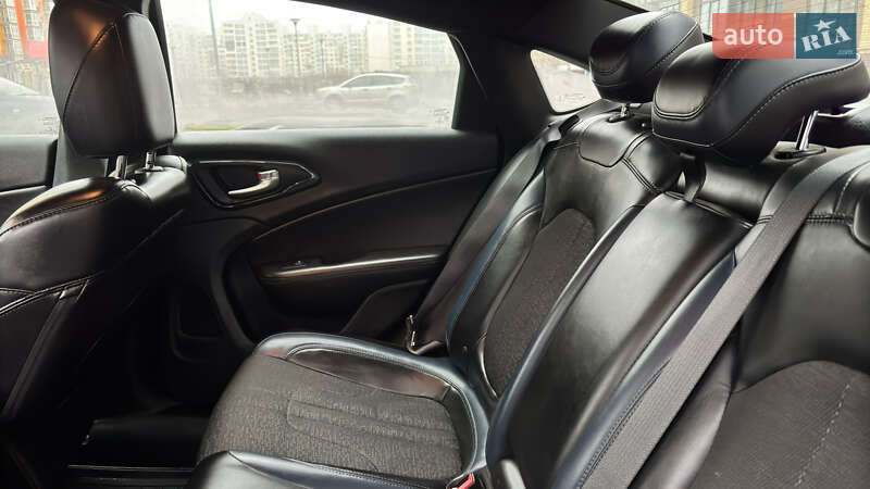 Седан Chrysler 200 2015 в Чернигове фото 17 Седан Chrysler 200 2015 в Чернигове