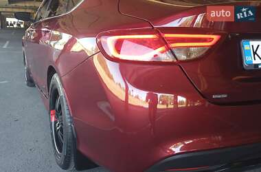 Седан Chrysler 200 2015 в 
