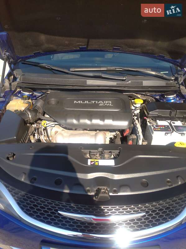 Седан Chrysler 200 2015 в Киеве фото 3 Седан Chrysler 200 2015 в Киеве