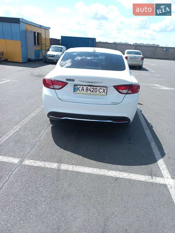 Седан Chrysler 200 2016 в Киеве