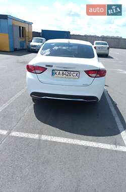 Седан Chrysler 200 2016 в 