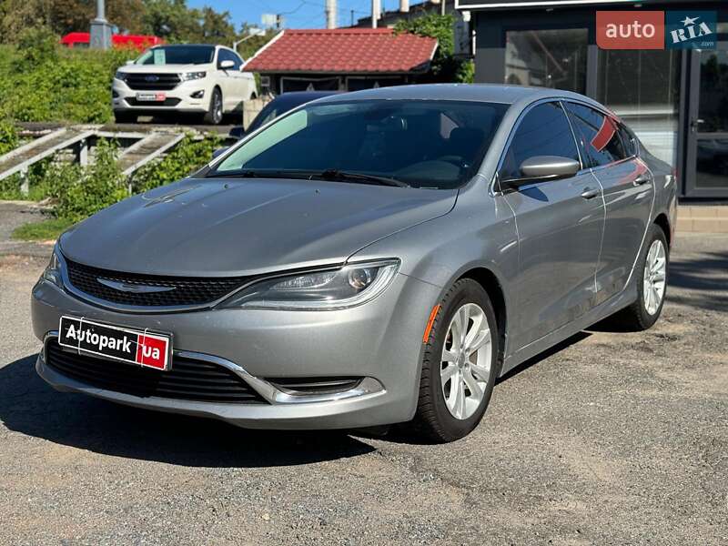Chrysler 200 2015