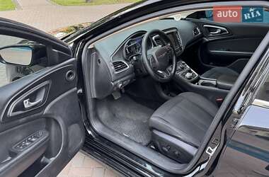 Седан Chrysler 200 2015 в 