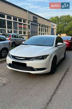Седан Chrysler 200 2015 в Києві