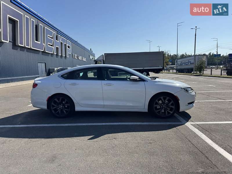 Седан Chrysler 200 2014 в Киеве