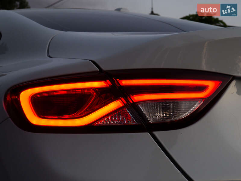 Седан Chrysler 200 2014 в Кременчуге